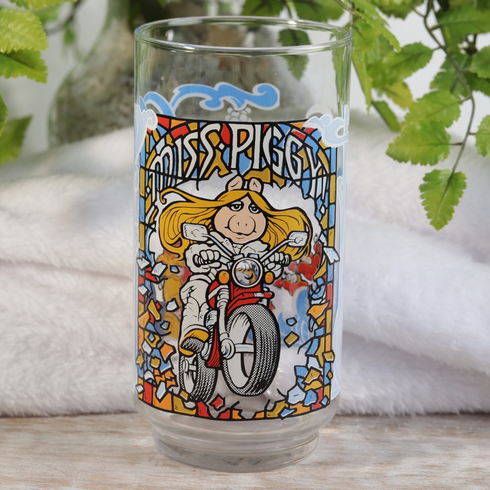 Vintage 1981 McDonalds Great Muppet Caper Miss Piggy Motorcycle Glass Tumbler
